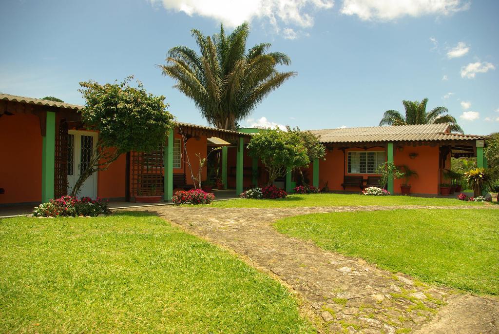 Pousada Recanto Águas Vivas Turvo dos Gois Esterno foto